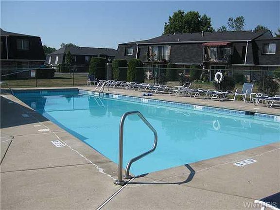 3rd image of 88A Foxberry Dr