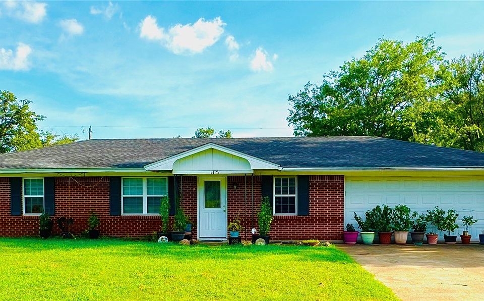 1st image of 112 Gateway Cir