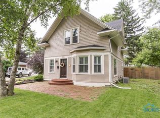 711 Findlay St, Perrysburg, OH