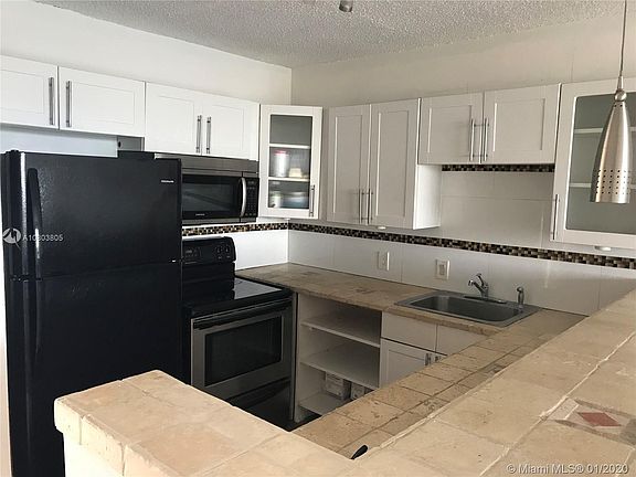 2nd image of 3475 N Country Club Dr APT 516
