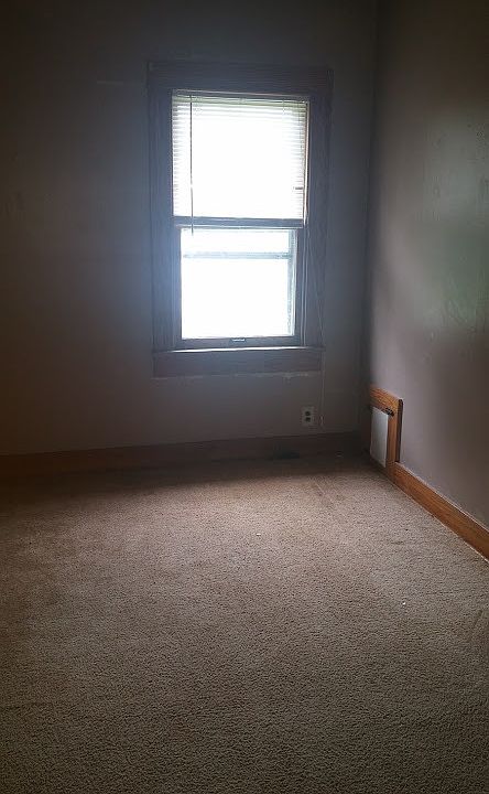 2nd image of 105 S 12th St APT 4