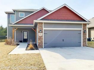 2113 Buckner Dr, Manhattan, KS 66503
