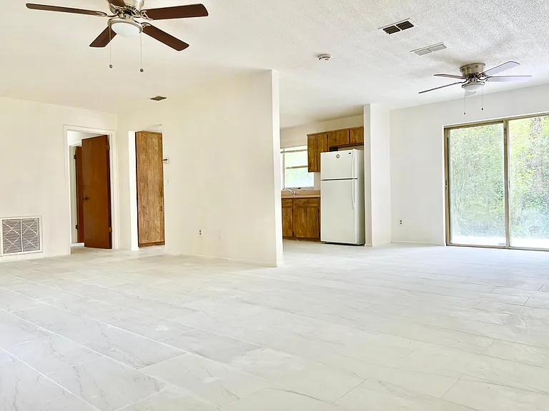 547 Lino Ct — Photo 6