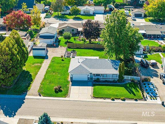 4th image of 2281 Wildwood Ln