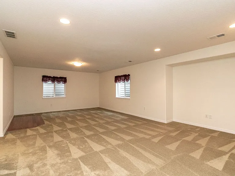 711 Windflower Dr — Photo 21