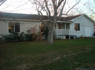 110 Martin Rd, Port Lavaca, TX 77979