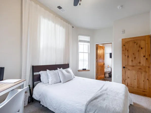 1818 N Humboldt Ave, Milwaukee, WI