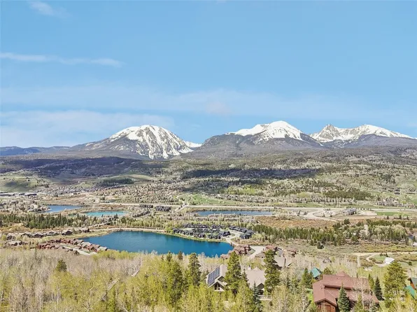 50 Spinning Leaf Trl, Silverthorne, CO 80498