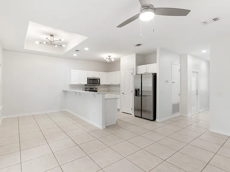 2031 Presidio St #2029 — Photo 17