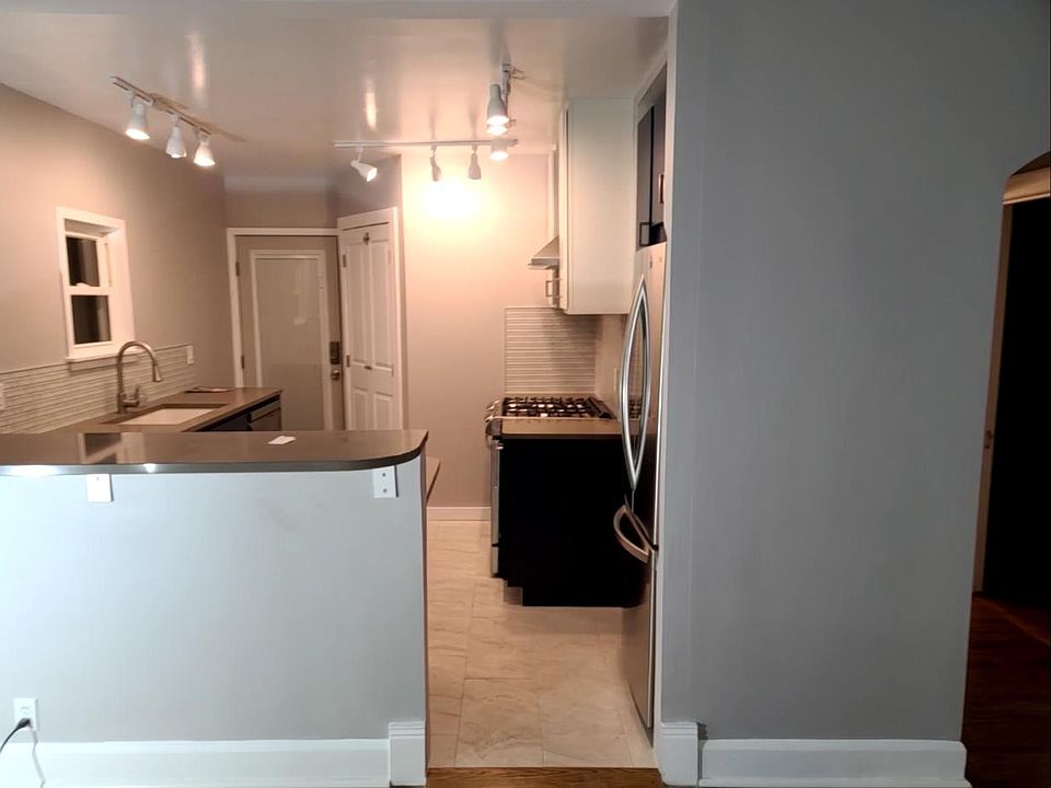 1st image of 1478 Calvin Ave SE