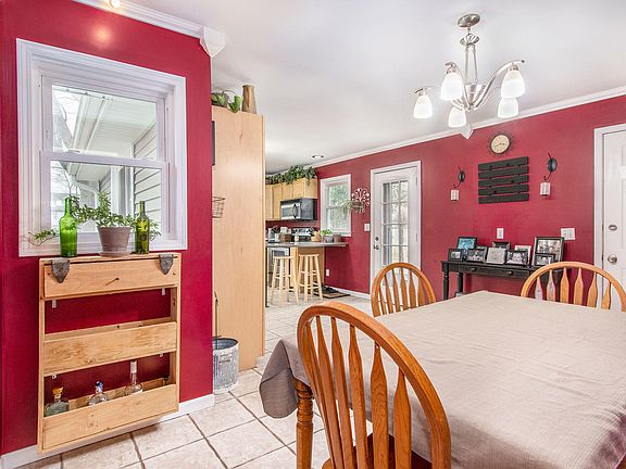 3rd image of 305 Bacon Ave