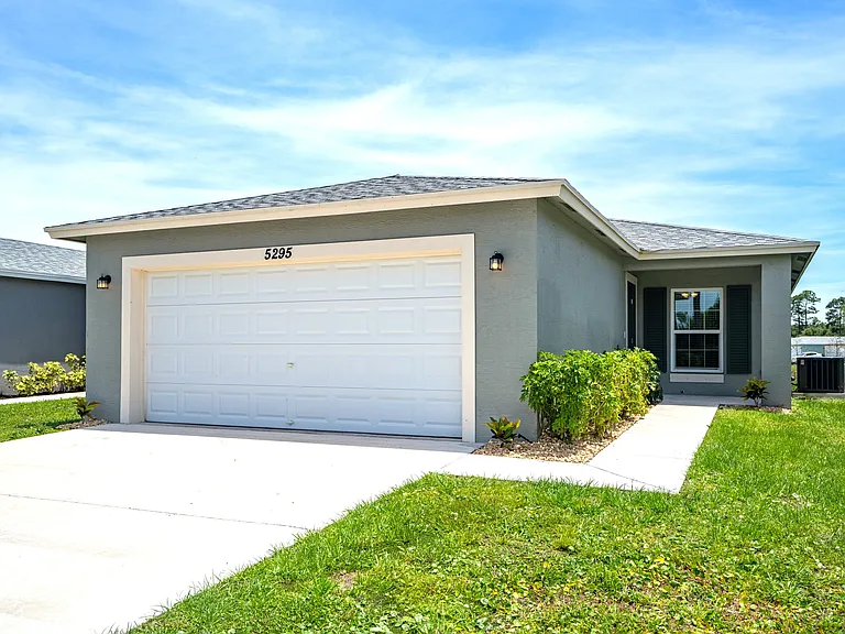 Ravinia St. Lucie — Photo 30