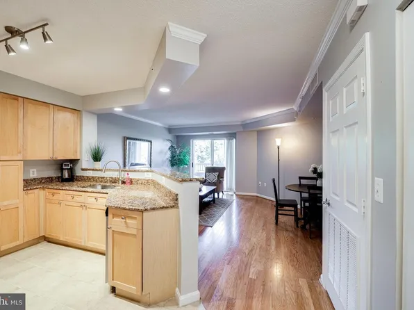 3101 N Hampton Dr APT 506, Alexandria, VA 22302