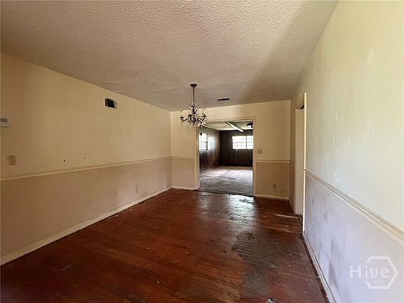 4th image of 4717 SYLVAN Drive
