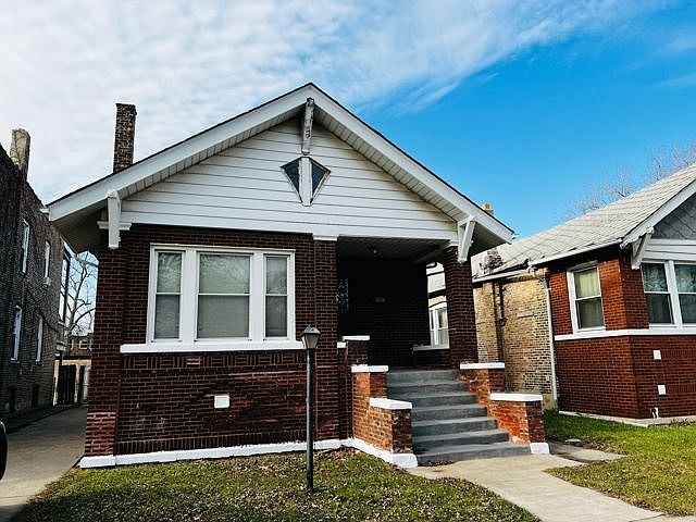 2nd image of 6728 S Prairie Ave