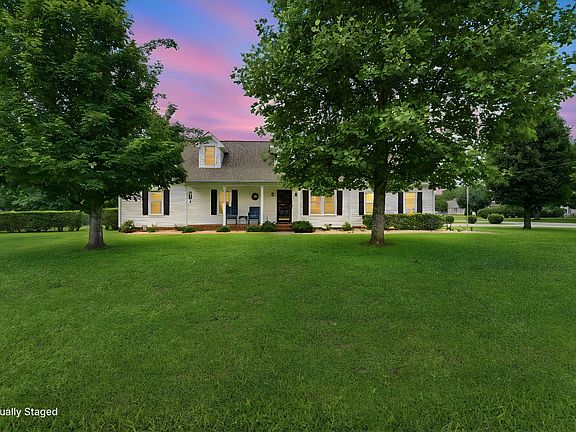 3rd image of 1202 Snead Dr
