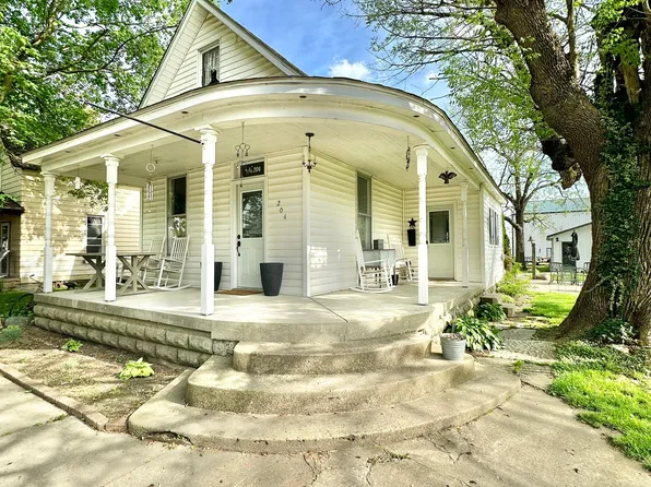 204 E 1st St, Russellville, IN 46175
