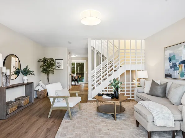4024 Farm Hill Blvd APT 8, Redwood City, CA 94061