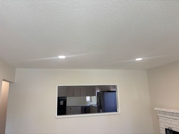 4th image of 686 Kiely Blvd