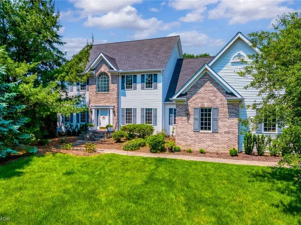 6230 Penfield Ln, Solon, OH 44139