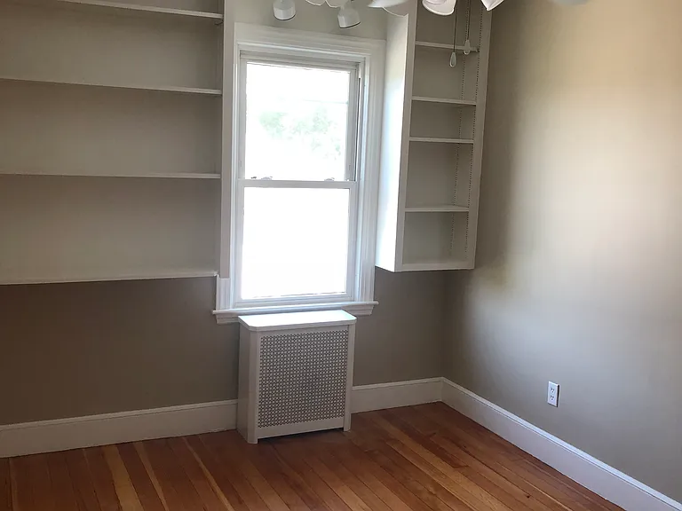 54 Monroe Ave #2 — Photo 15