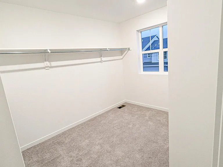 636 Lillibrook Pl — Photo 13