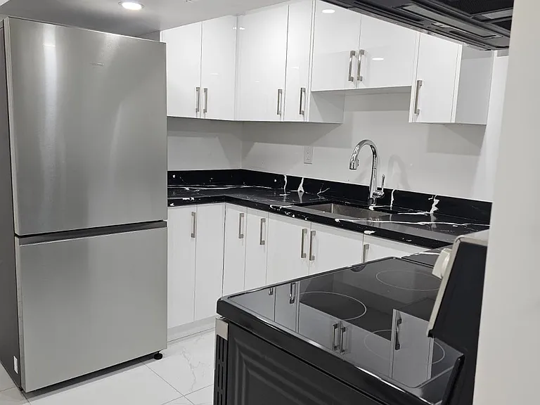 137B Chatham Ave — Photo 3
