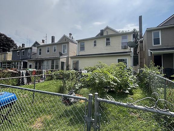 5th image of 257259 Martin Ave