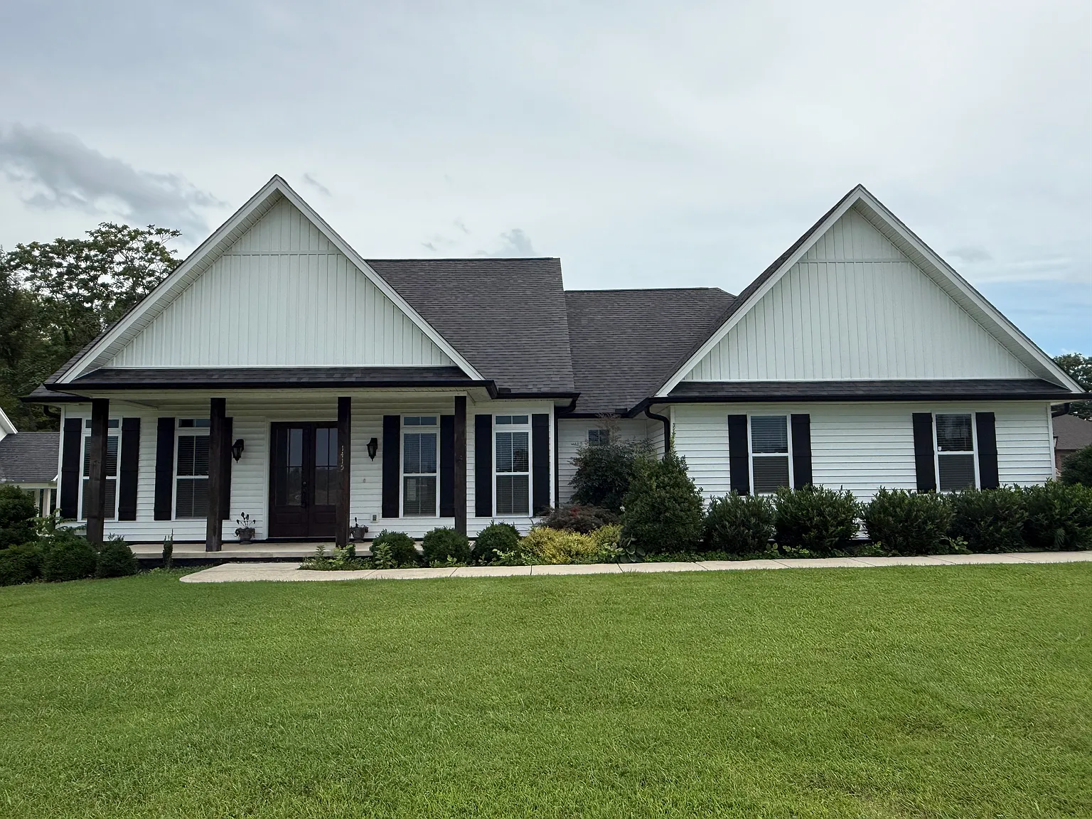 3 bed, 2068 sqft, $2,200 — Photo 1