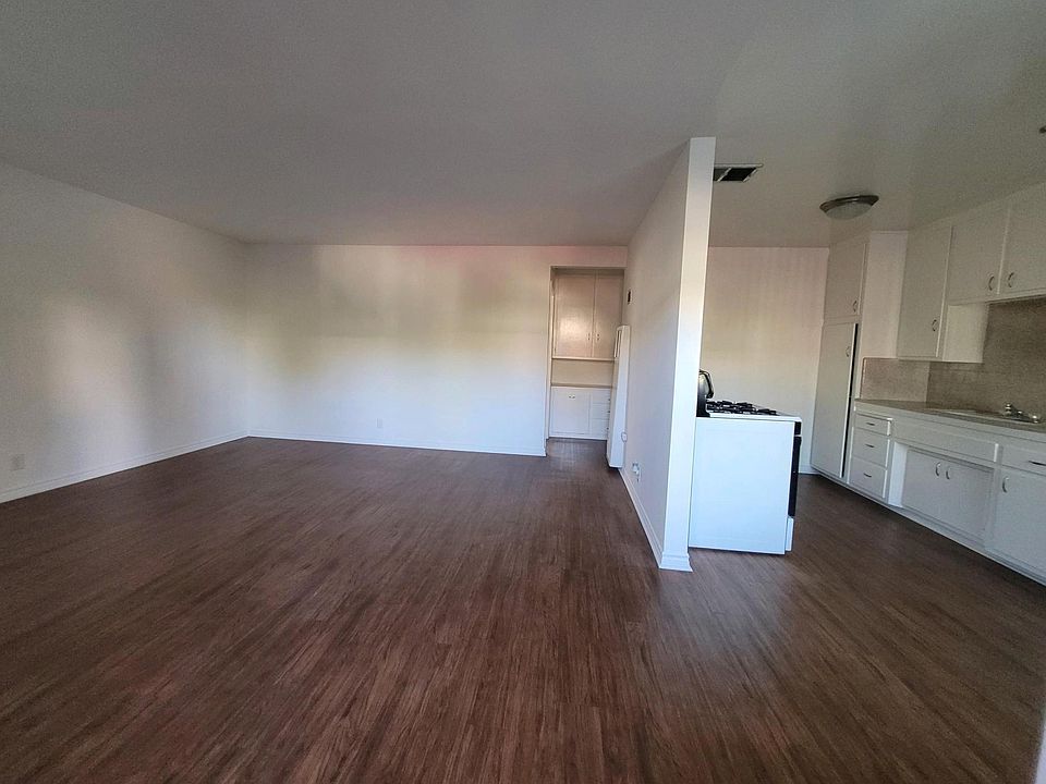 1st image of 4310 Walnut St #C