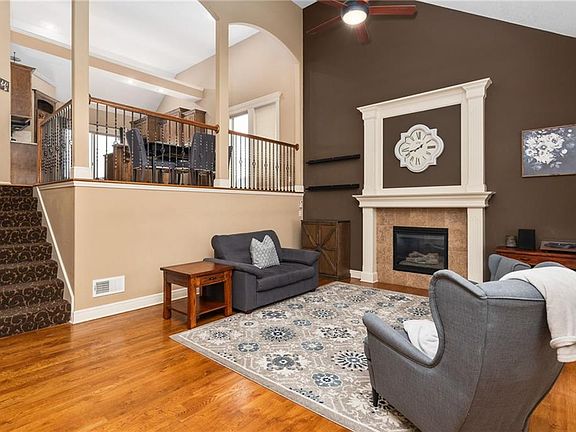 2nd image of 2802 SW Summer Creek Ct