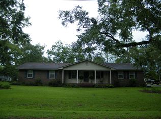 187 Elm St, Norman Park, GA 31771