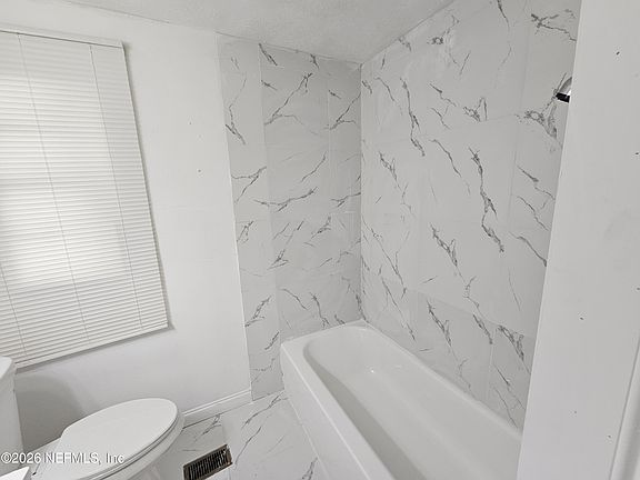 5th image of 2269 Hartridge St
