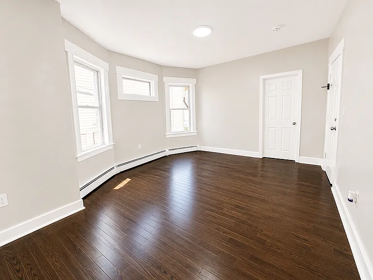40 Vermont Ave #2 — Photo 11