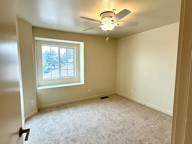 1980 NE Zachary Ct #2 — Photo 16