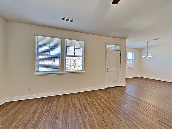 4th image of 5109 Jack Byrnes Dr