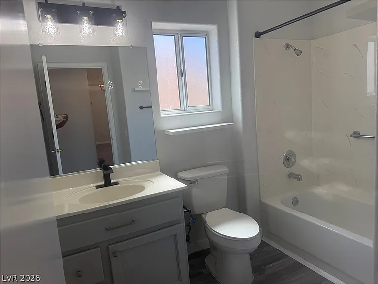 9909 Bundella Dr — Photo 41