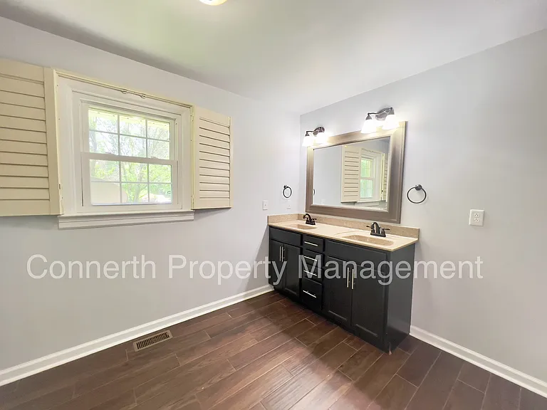 2880 Trough Springs Rd — Photo 17