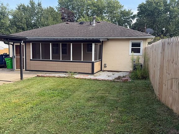 4th image of 281 Glenn St