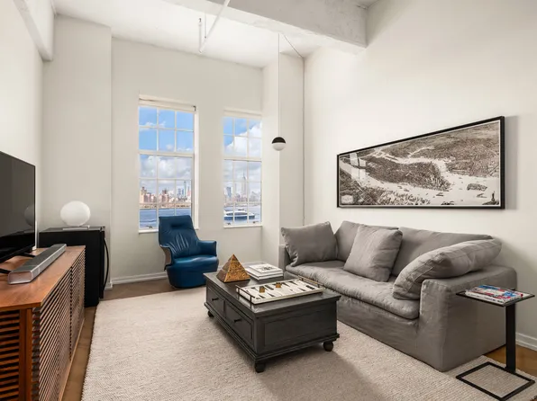 184 Kent Avenue image 1 of 8