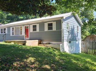 1315 Lowe St, Elizabethton, TN 37643