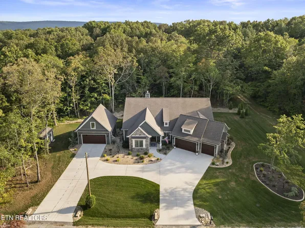 110 Thornhill Ln, Crossville, TN 38558