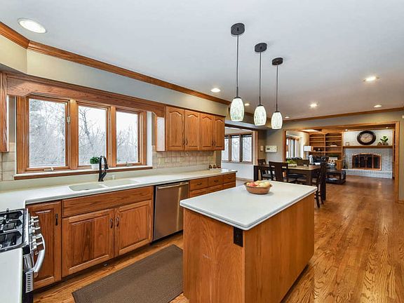 4th image of 2201 Big Woods Dr