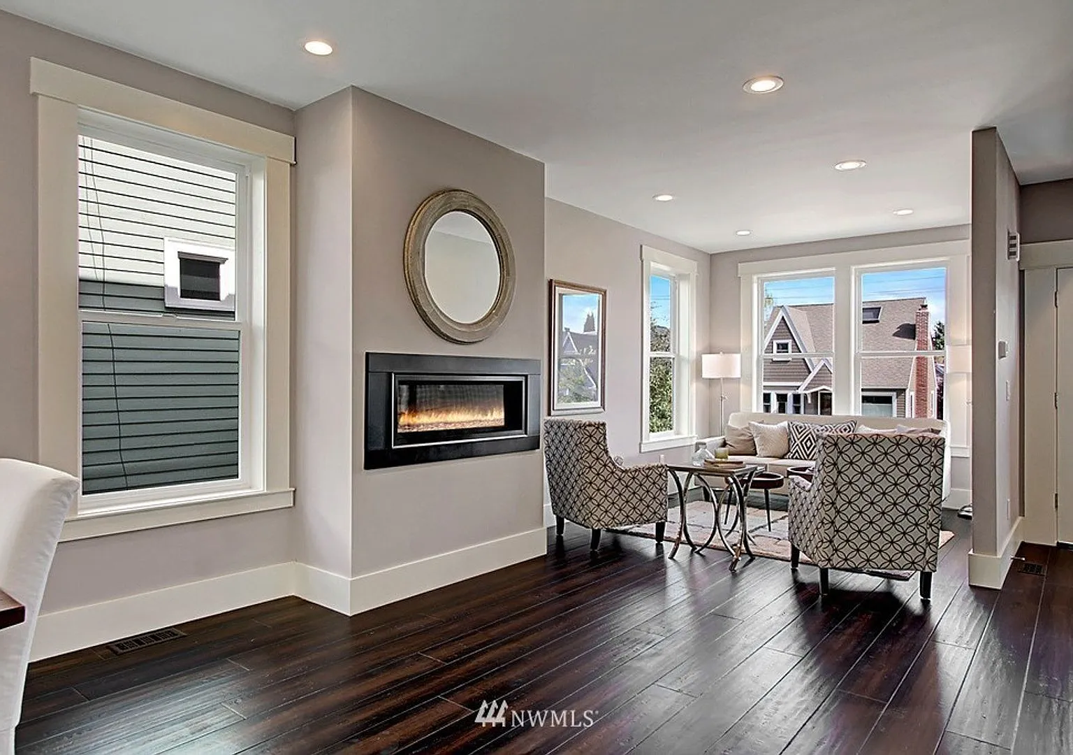 Spacious 5BR 3.5BA Home in Ravenna Garage, Fenced Yard, A/C — Photo 4