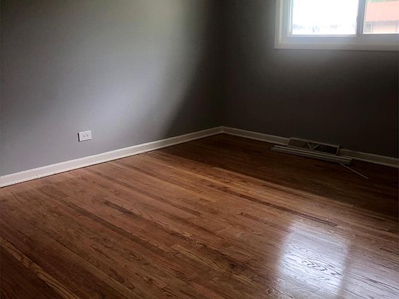3rd image of 451 W 136th St