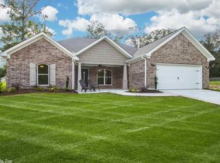 924 Parkside Dr, Redfield, AR 72132