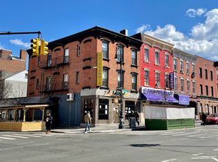 946 Manhattan Ave APT 2R, Brooklyn, NY 11222