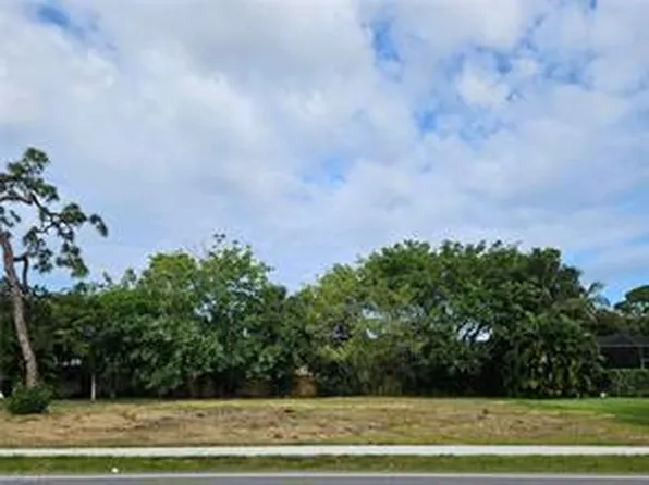 484 Yellowbird St, Marco Island, FL 34145