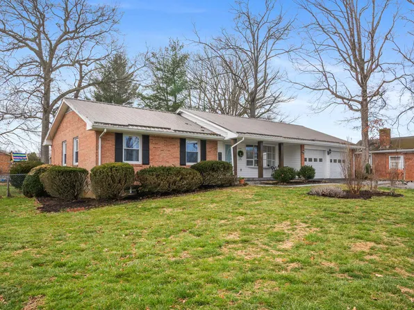 1006 Sutton St, Radford, VA 24141