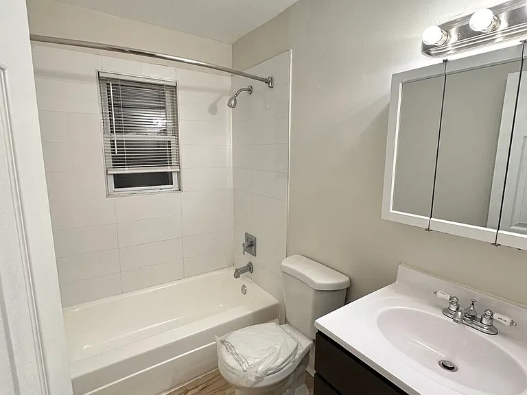 18 Hampton Rd #A10 — Photo 6